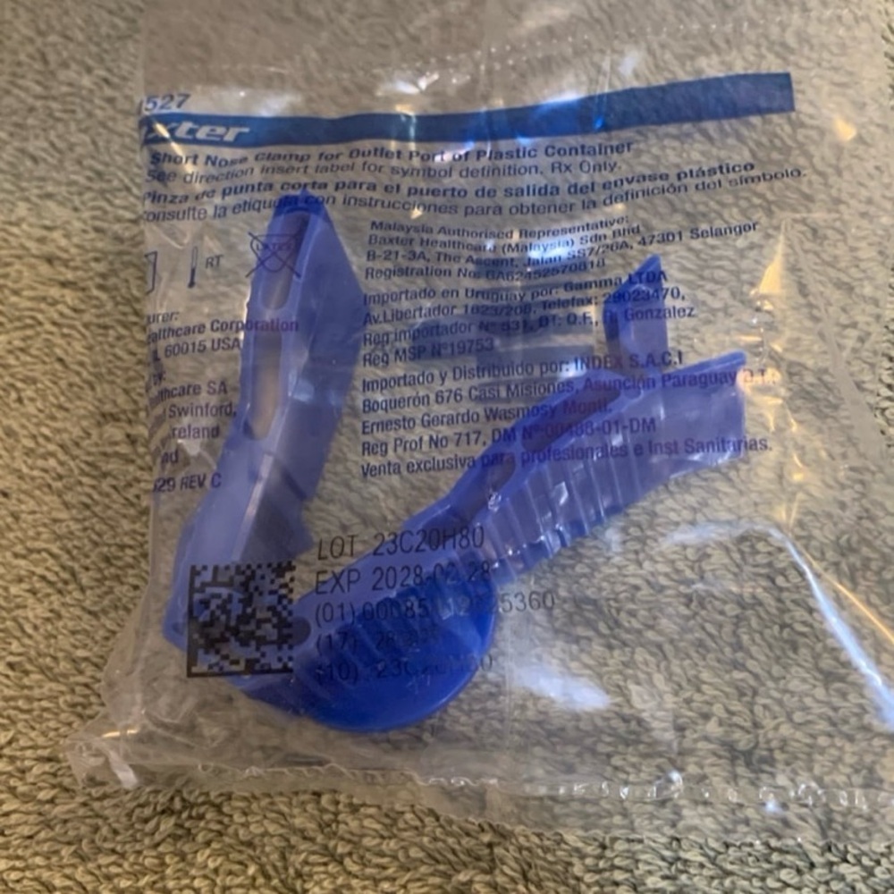 New! Short Nose Clamps For Outlet Port Plastic Container Sealed.  5C4527.. Blue.